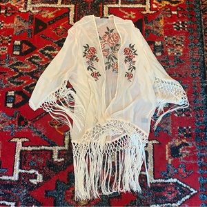 Torrid embroidered fringed kimono